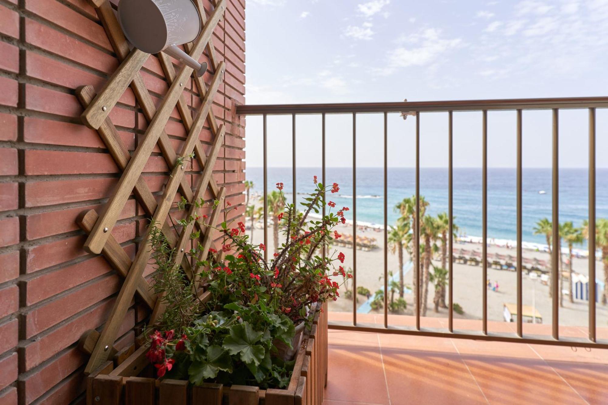 Estudio Puerta Del Mar Apartment Almunecar Bagian luar foto